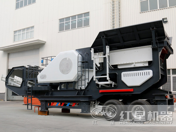 一臺時產(chǎn)100噸-600噸流動式鵝卵石移動碎石機 一臺時產(chǎn)100噸-600噸流動式鵝卵石移動碎石機