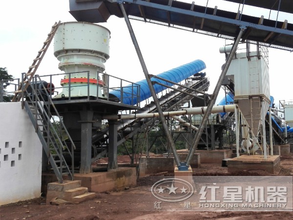 時(shí)產(chǎn)50噸-100噸礦石廢料/邊角料破碎現(xiàn)場一 時(shí)產(chǎn)50噸-100噸礦石廢料/邊角料破碎現(xiàn)場一