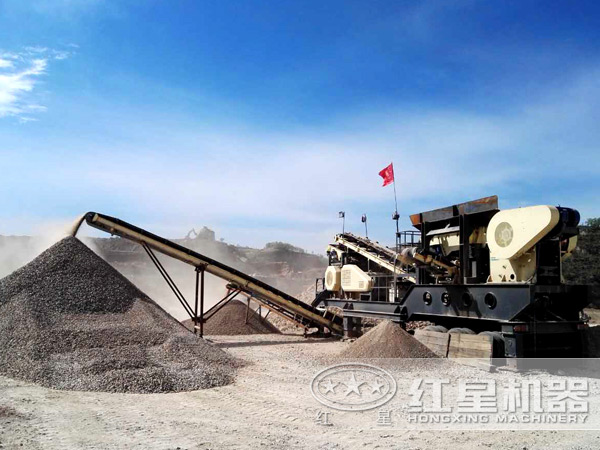可移動碎石機作業(yè)現(xiàn)場圖 可移動碎石機作業(yè)現(xiàn)場圖