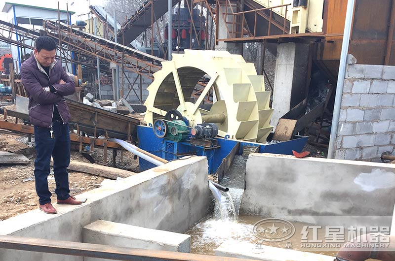 洗沙機(jī)作業(yè)現(xiàn)場(chǎng) 洗沙機(jī)作業(yè)現(xiàn)場(chǎng)