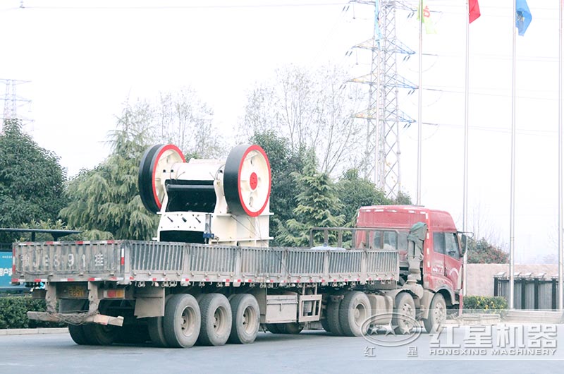 1215鄂式破碎機(jī)設(shè)備發(fā)貨 1215鄂式破碎機(jī)設(shè)備發(fā)貨