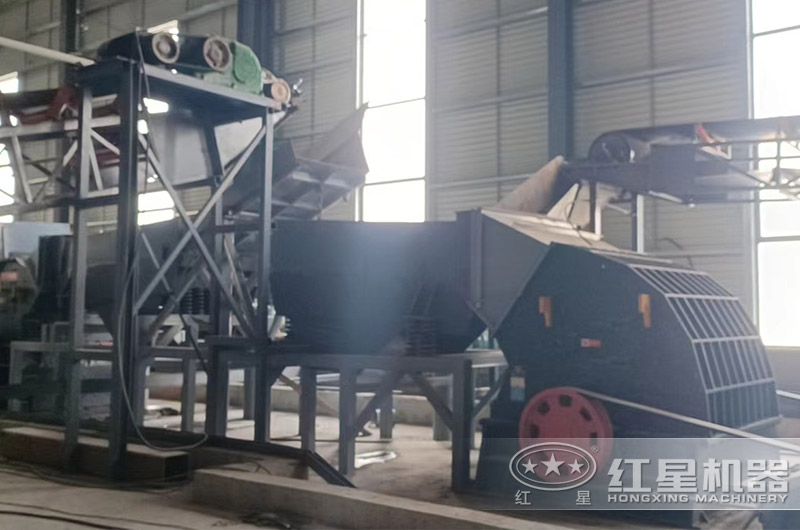 錘式破碎機現場 錘式破碎機現場